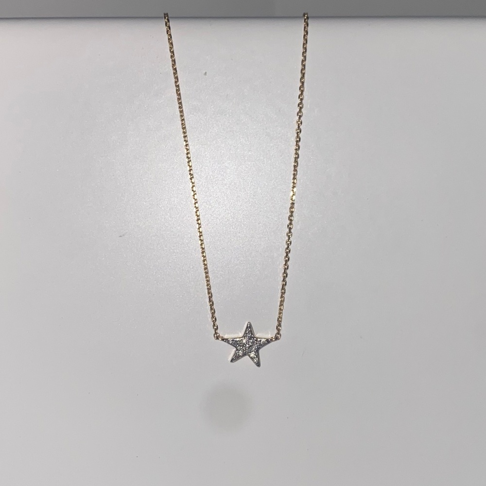 Kendra Scott Star Pendant Necklace in Gold and White Diamond